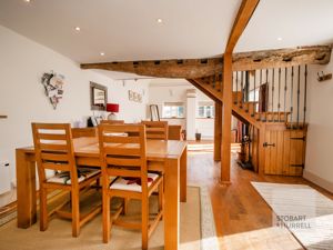 Holiday Cottage Dining Lounge